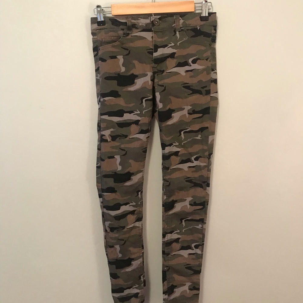 Camo pants